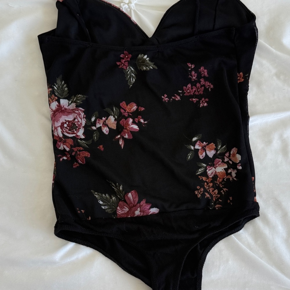 Guess Black and Burgundy Floral Bodysuit - Picture 3 of 4